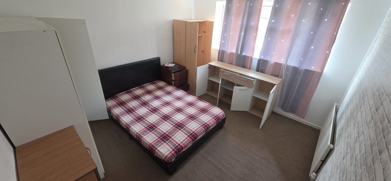 Room Darwell Close in Greater London