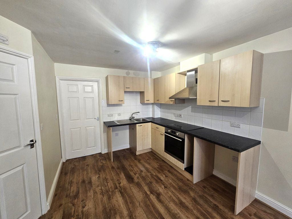 Flat Kirton Close in Folkestone and Hythe District