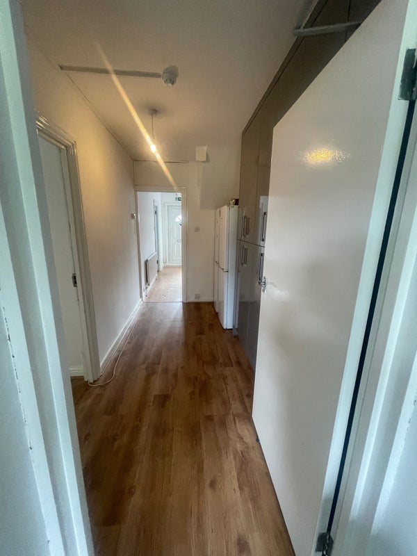 Room Earlham Grove in Greater London