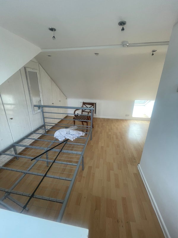 Room Earlham Grove in Greater London