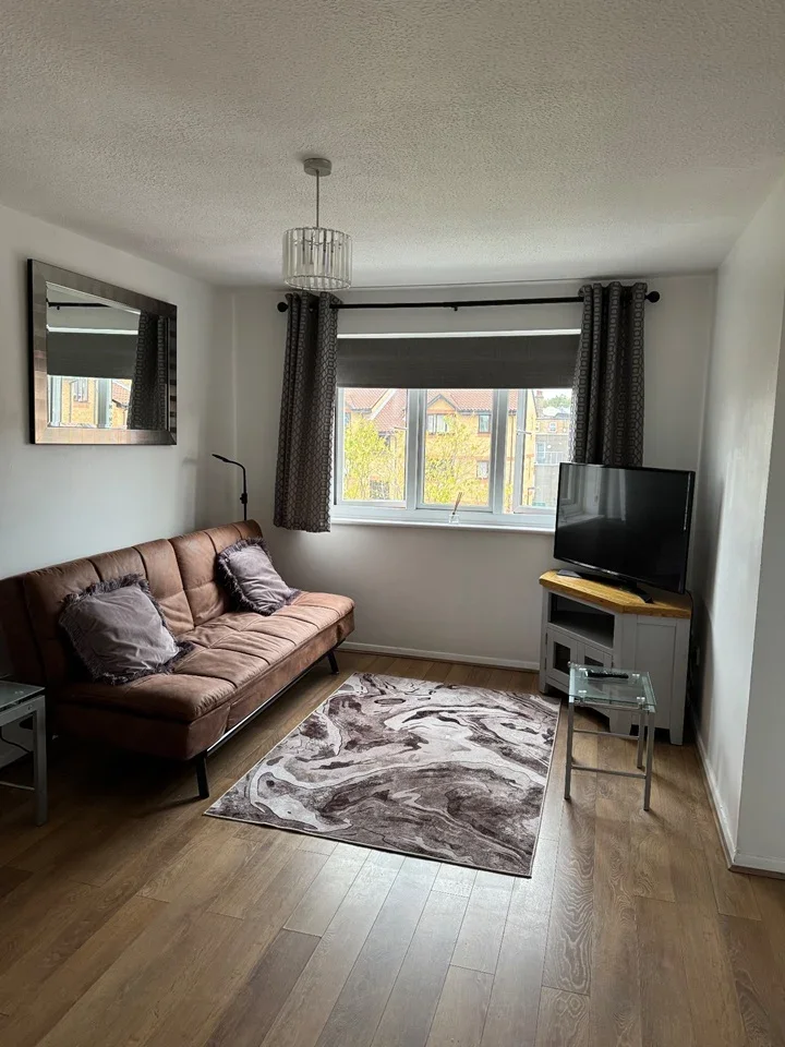 Flat Glenville Grove in Greater London
