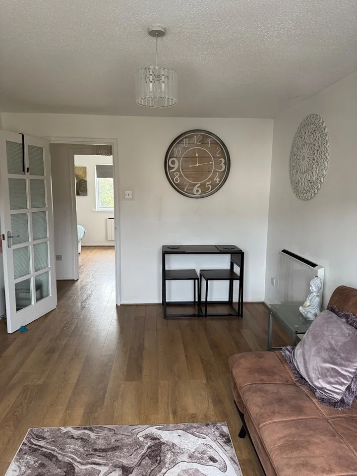 Flat Glenville Grove in Greater London