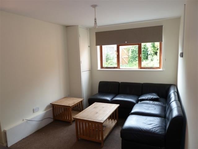 Flat Milton Road in Southampton