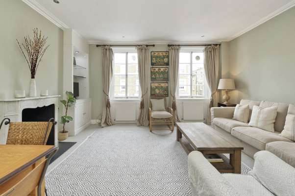 Flat Walpole Street in Greater London