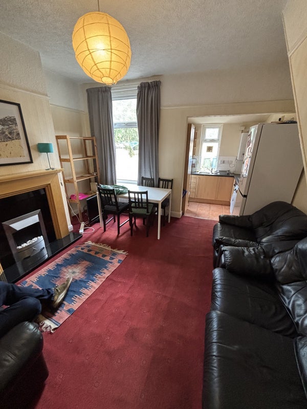 Room Watford Avenue in Manchester