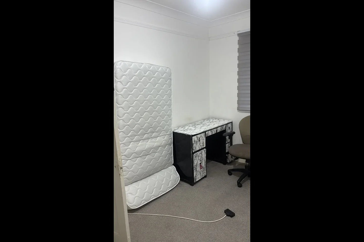 Room Queen's Road in Greater London