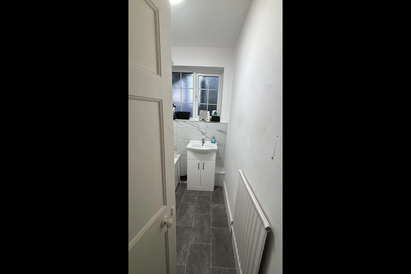 Room Queen's Road in Greater London