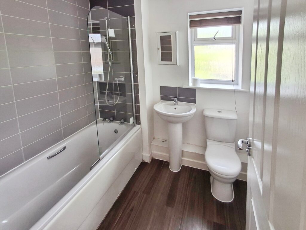 Flat Cowlin Mead in Chelmsford