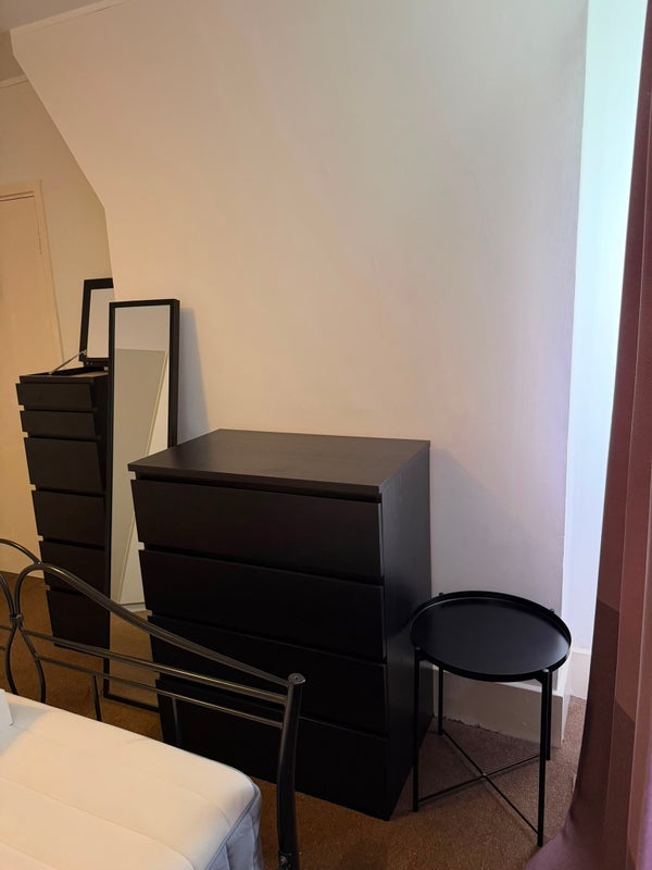 Room Germander Way in Greater London