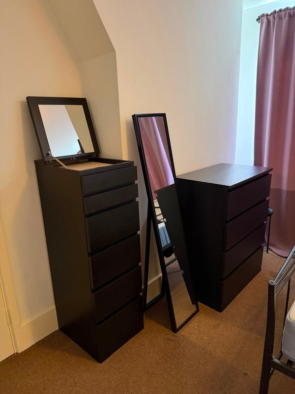 Room Germander Way in Greater London