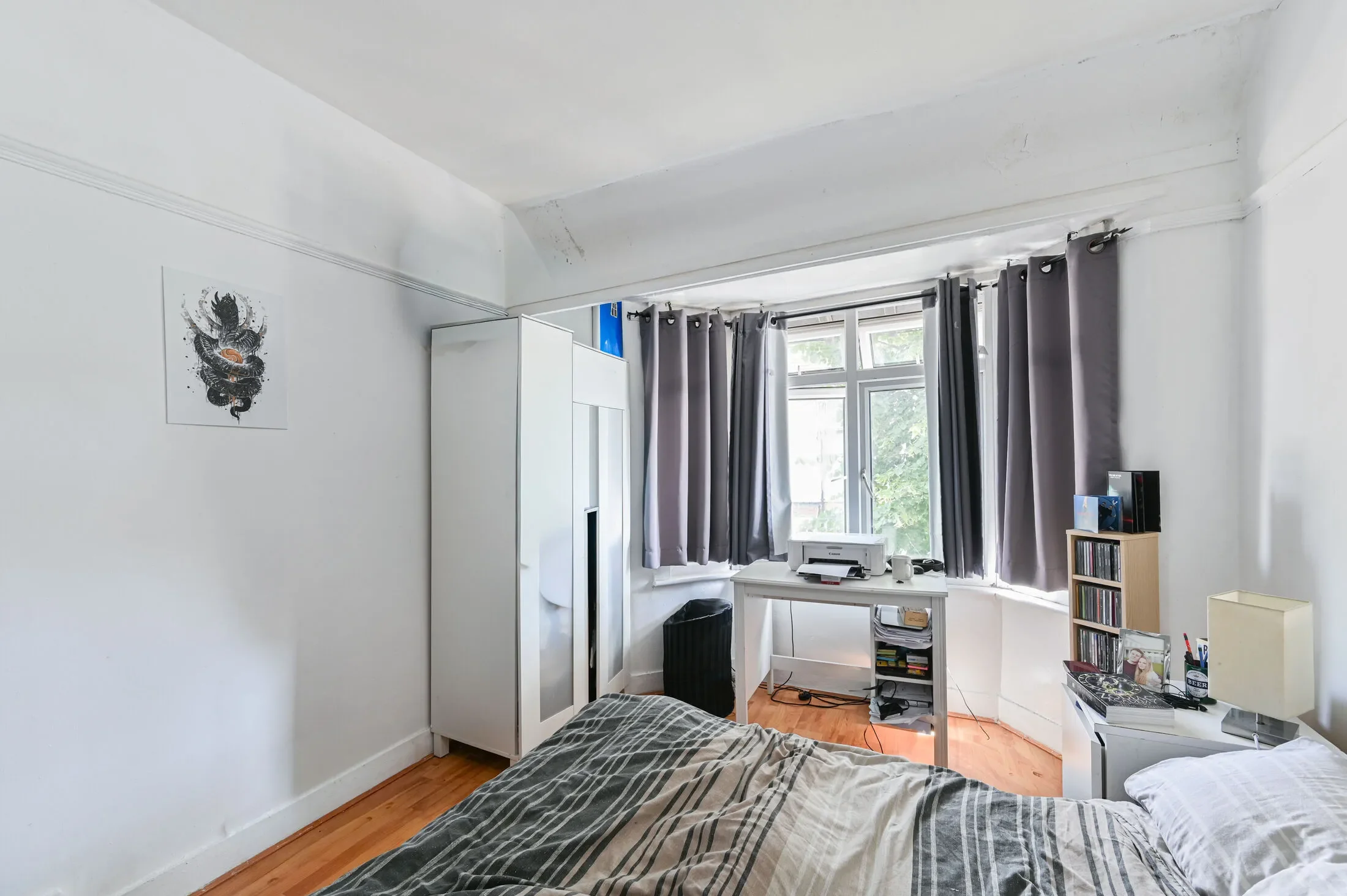 Flat Grenfell Road in Greater London