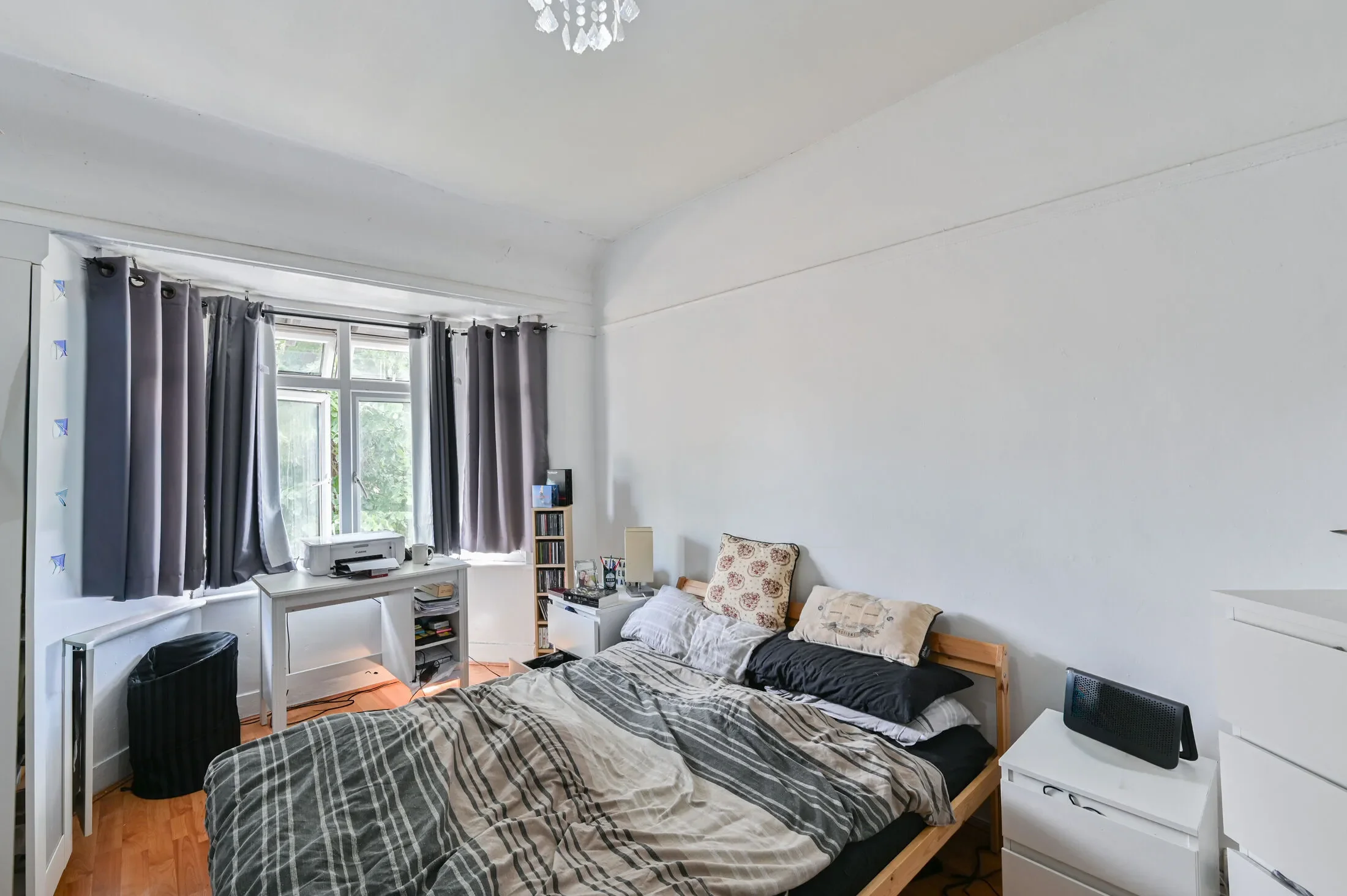 Flat Grenfell Road in Greater London