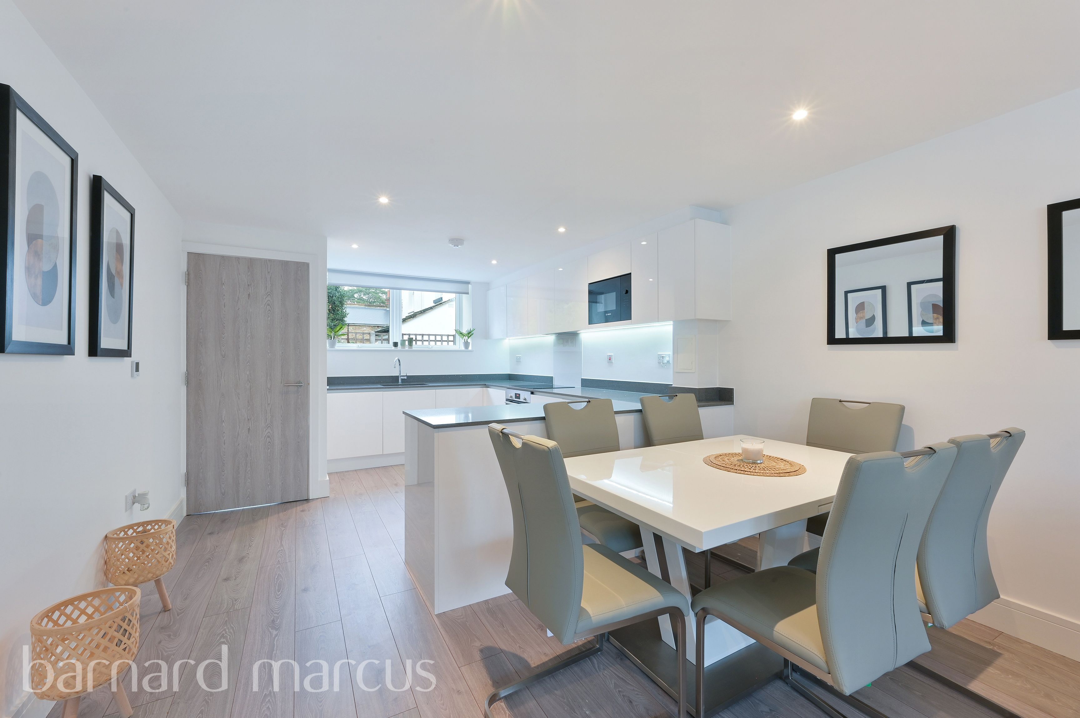 House Lime Grove in Greater London