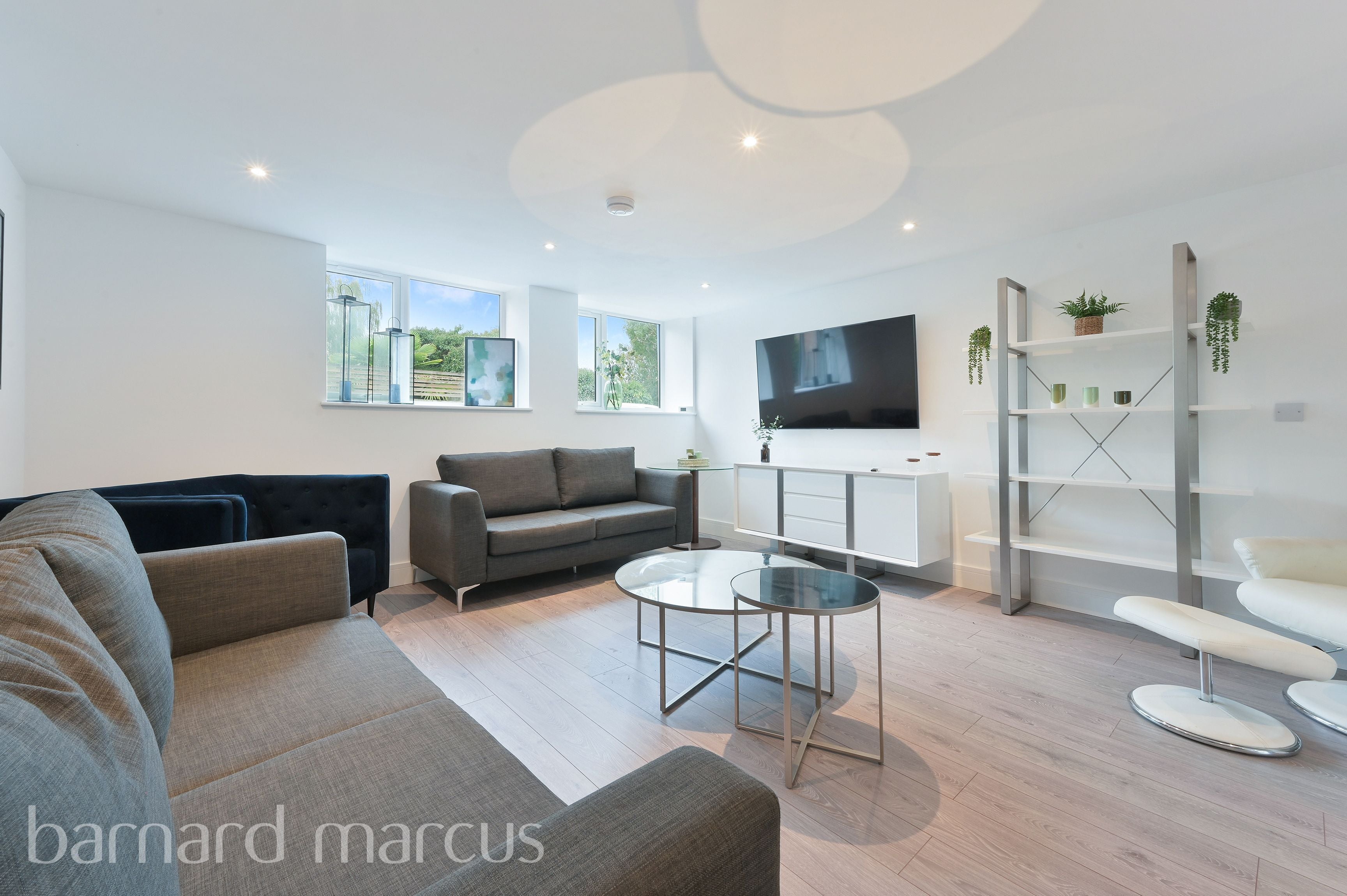 House Lime Grove in Greater London