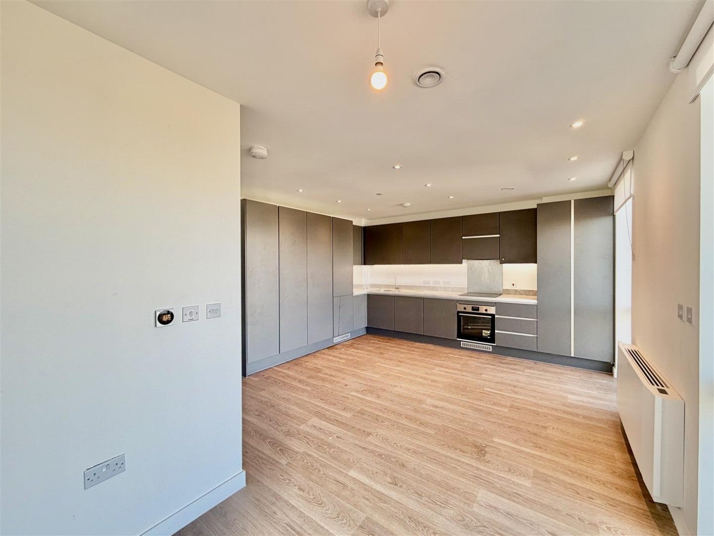 Flat New Road in Greater London