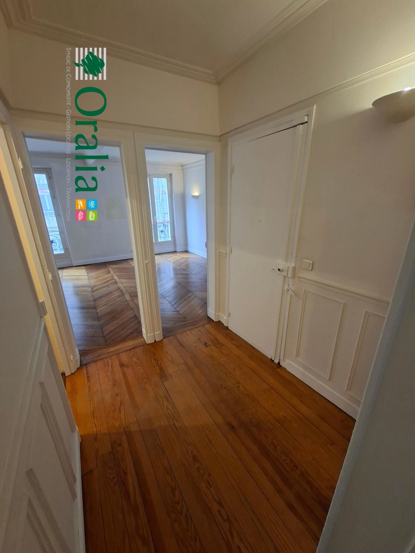 Appartement Rue la Condamine à Paris