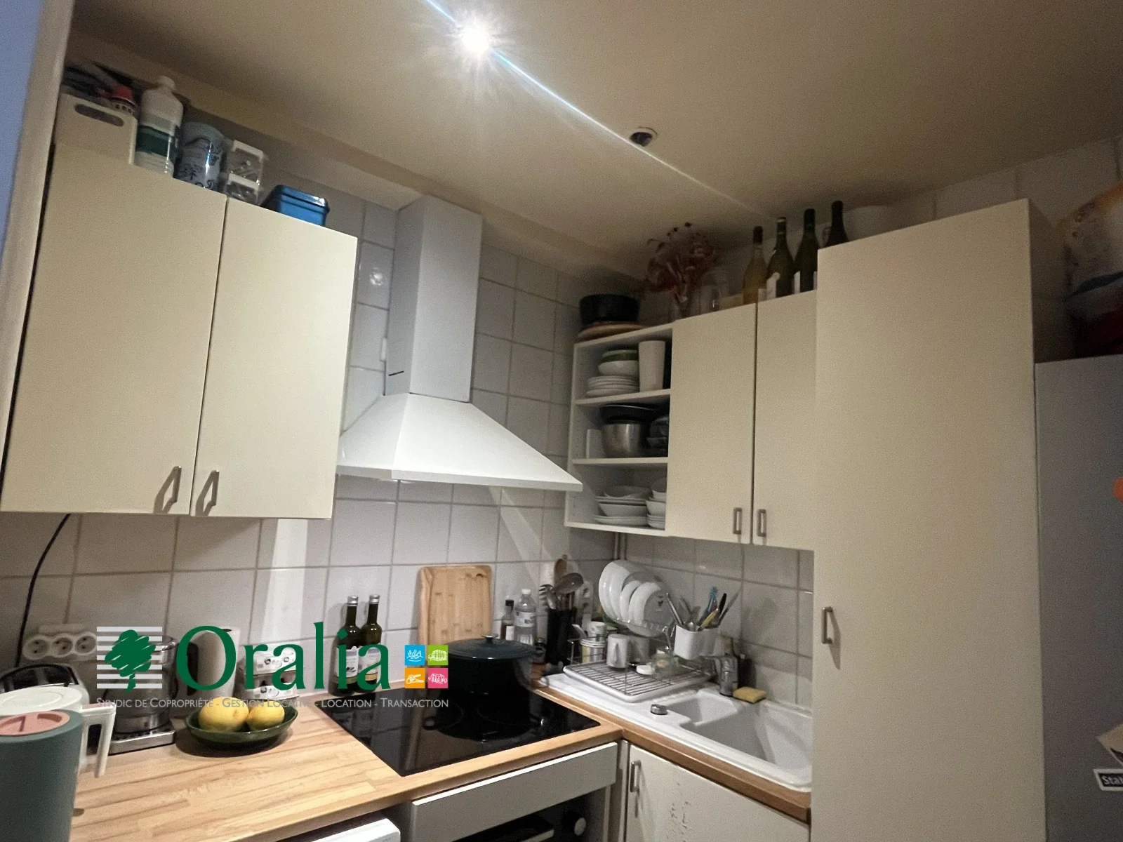 Appartement Rue la Condamine à Paris