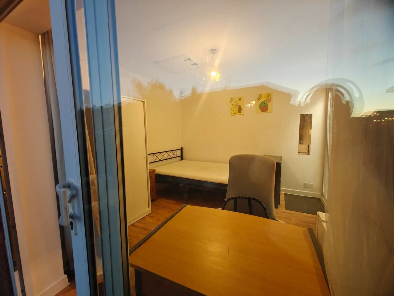 Room Cowleaze Walk in Stratton St. Margaret