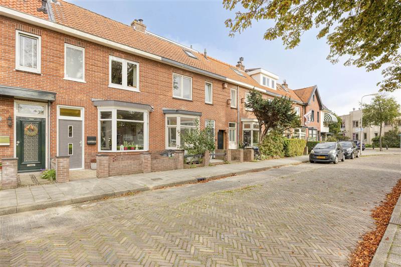 Huis Stephensonplein 11 in IJmuiden