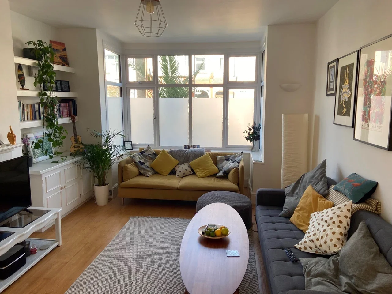 Flat Wyatt Park Road in Greater London
