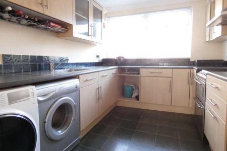 Flat Kennedy Close in Birmingham