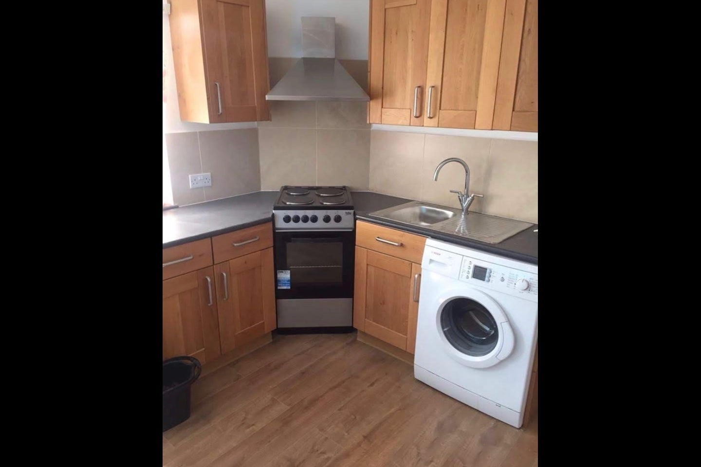 Flat Felton Road in Greater London