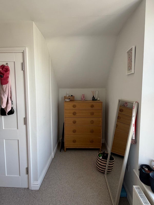 Room Alma Vale Road in Bristol