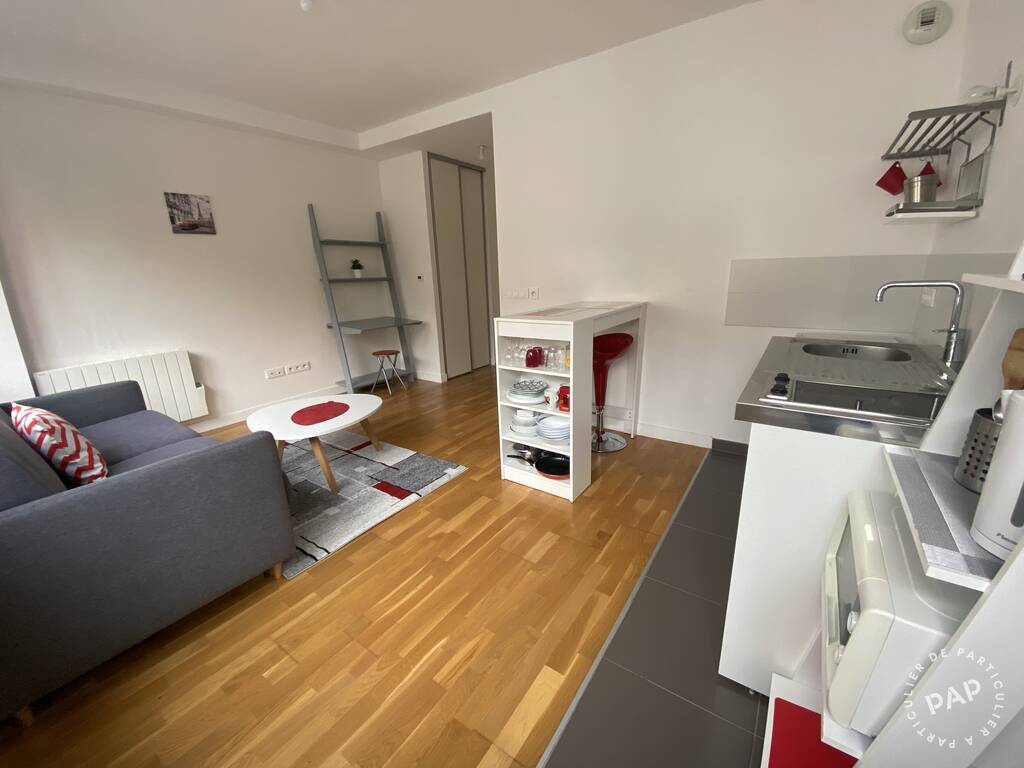 Flat Rue Antoinette Fouque in Paris
