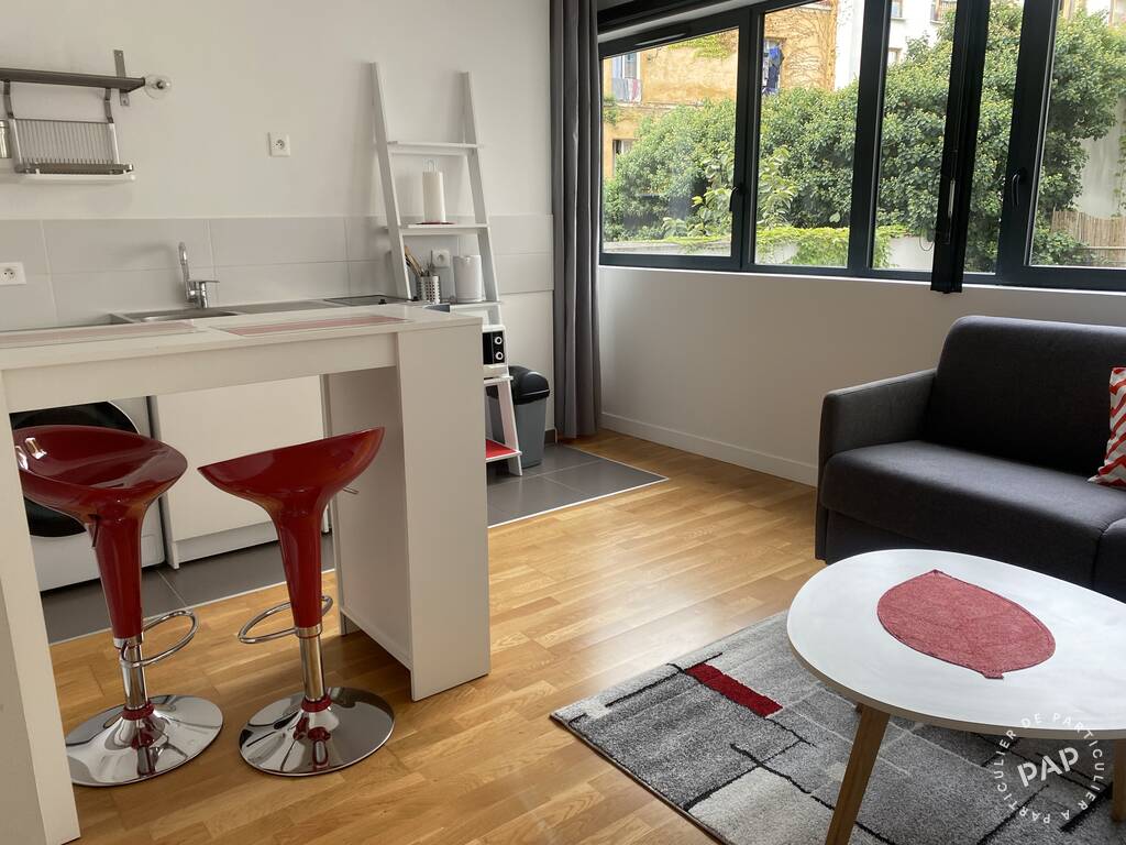 Flat Rue Antoinette Fouque in Paris