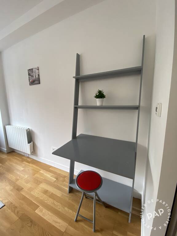 Flat Rue Antoinette Fouque in Paris
