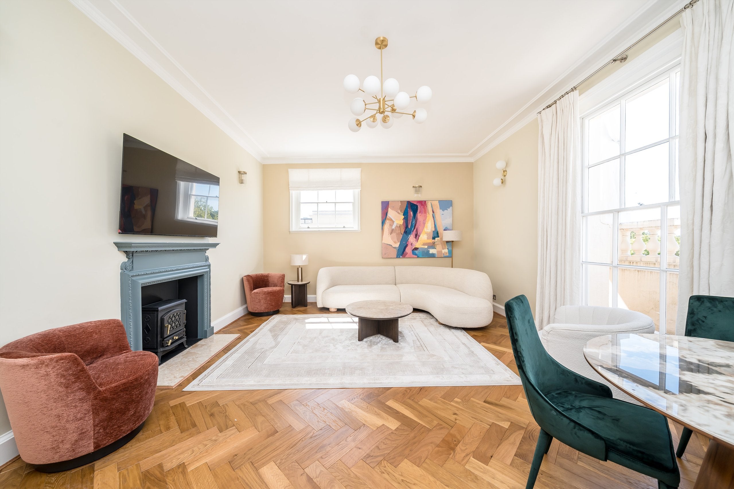 Flat Cumberland Terrace in Greater London