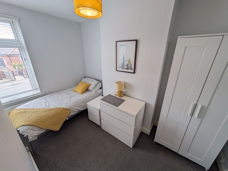 Room Westfield Lane in Mansfield Woodhouse