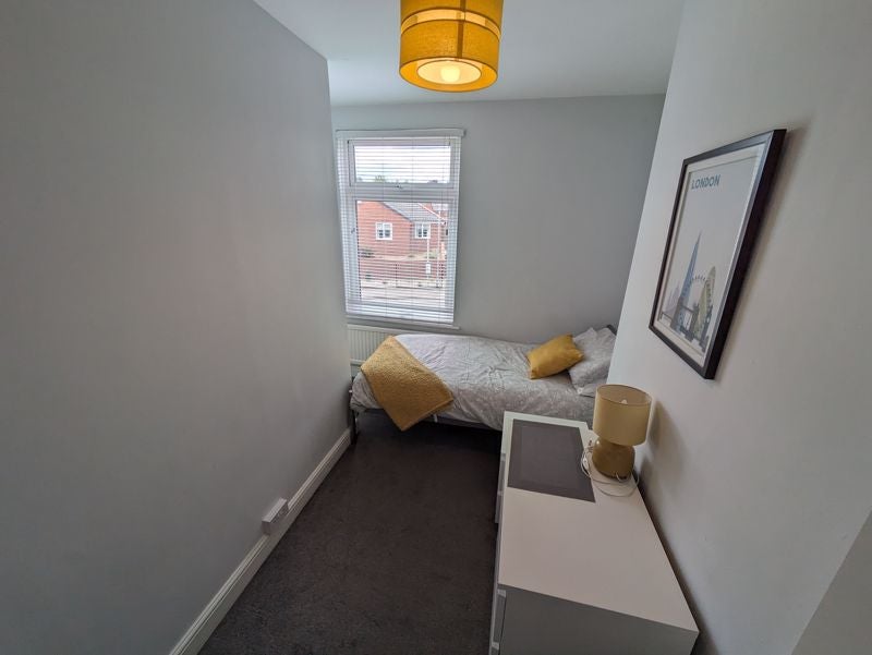 Room Westfield Lane in Mansfield Woodhouse
