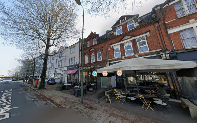Flat Beckenham Road in Greater London