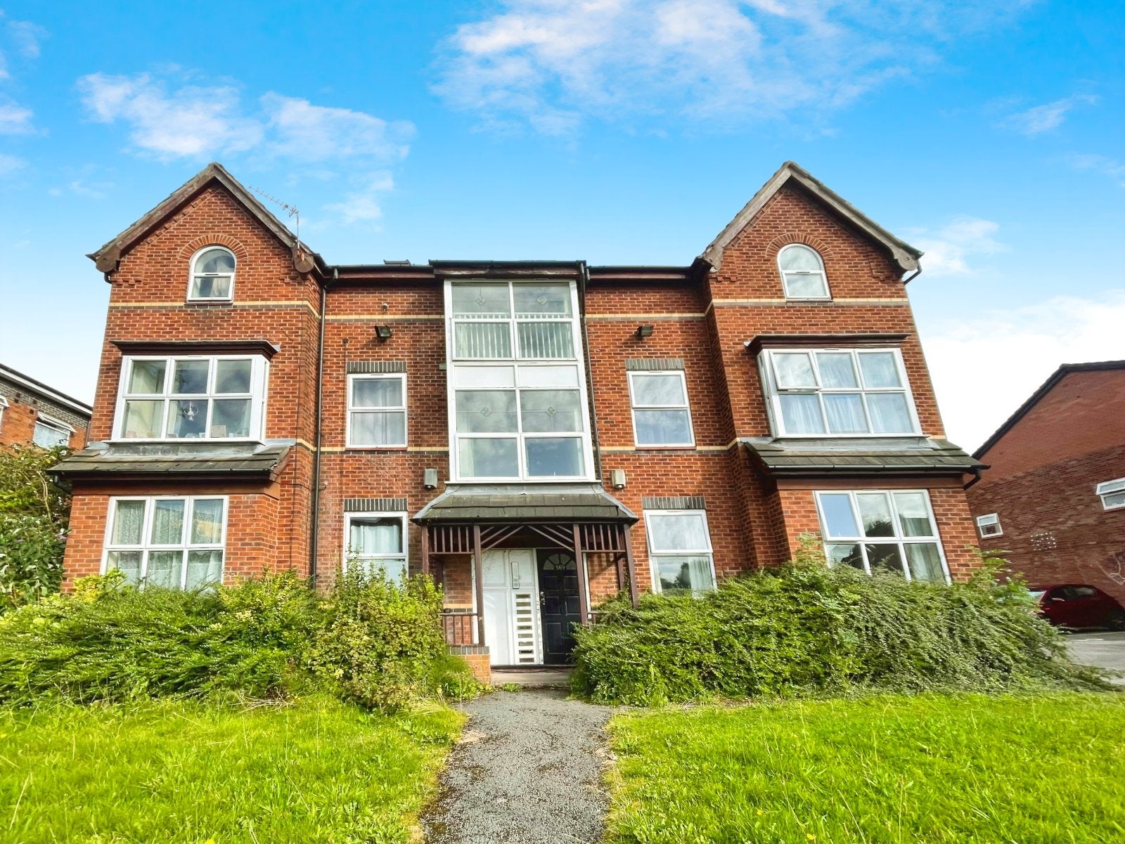 Flat Wilmslow Road in Manchester