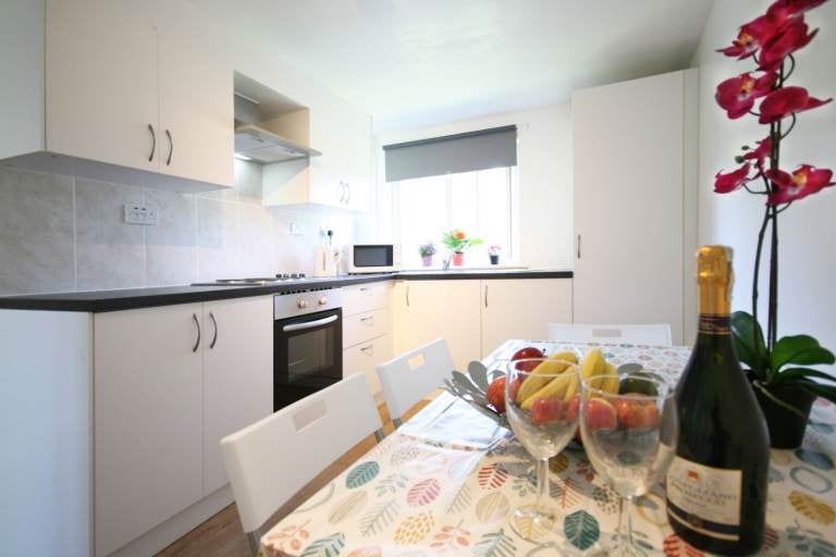 Flat Saughton Mains Street in City of Edinburgh
