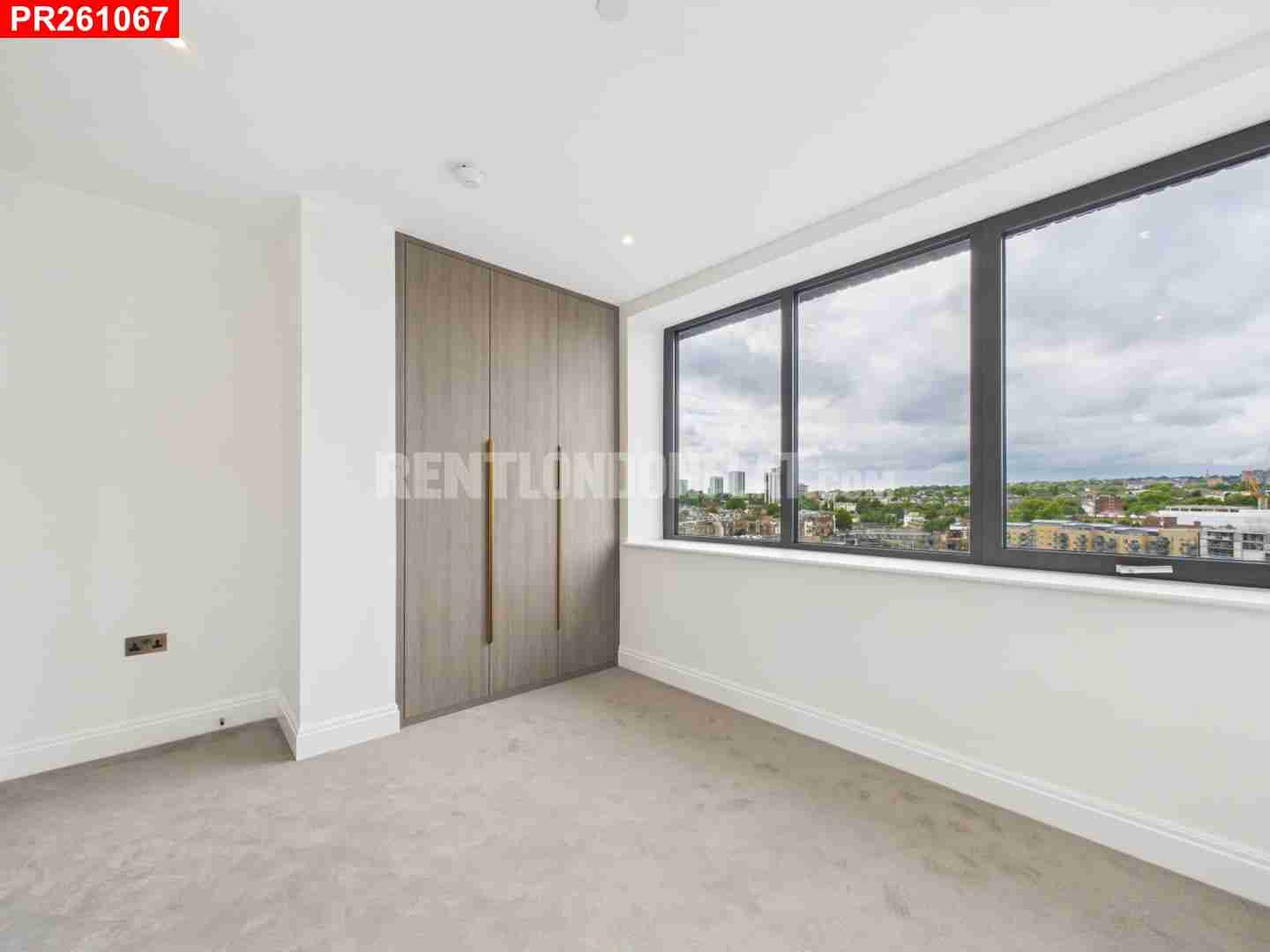 Flat Berry Hill in Taplow