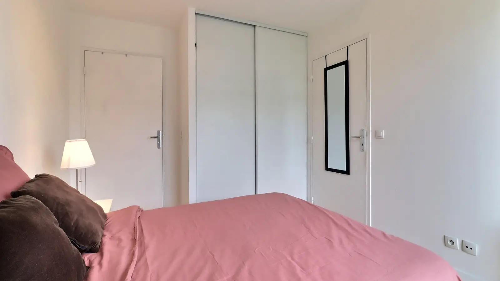 Flat Boulevard Diderot in Paris