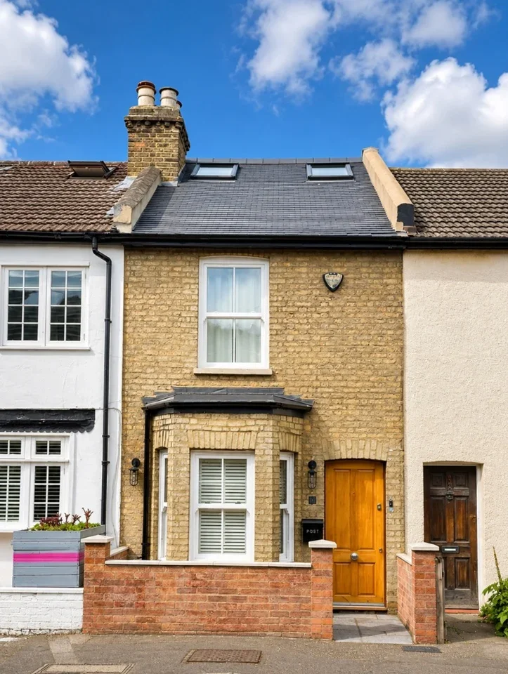 House Sandycombe Road in Greater London