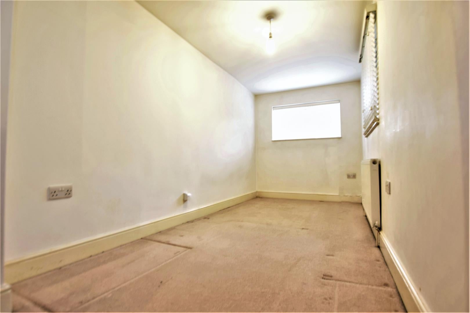 Flat St Albans Road in Watford