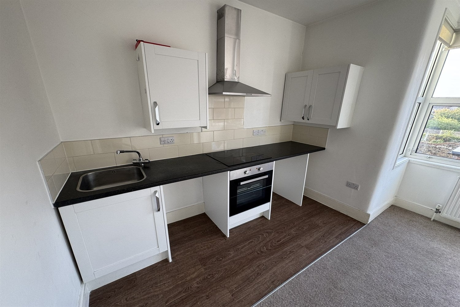 Flat Whitefriars Crescent in Southend-on-Sea
