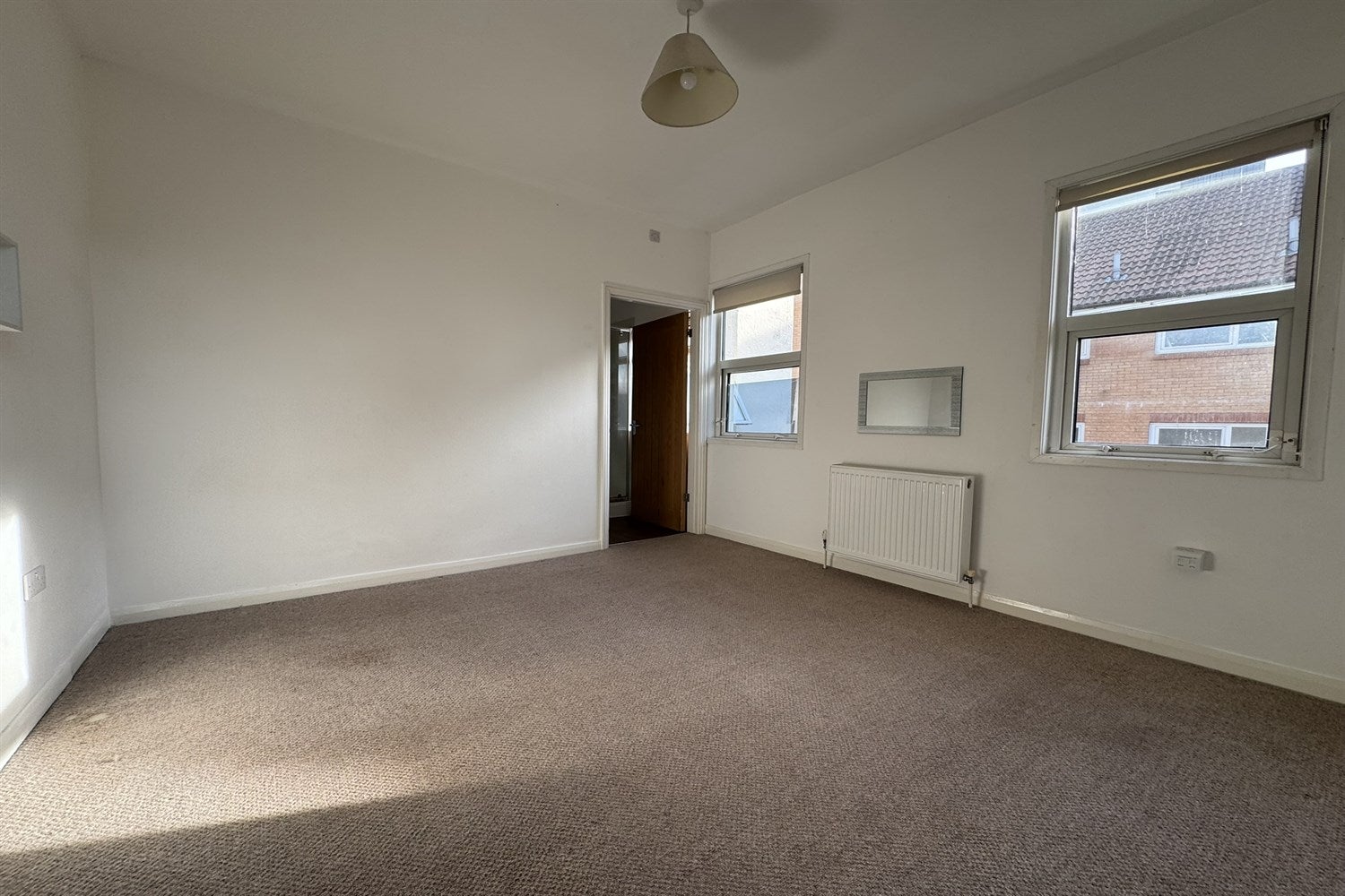Flat Whitefriars Crescent in Southend-on-Sea