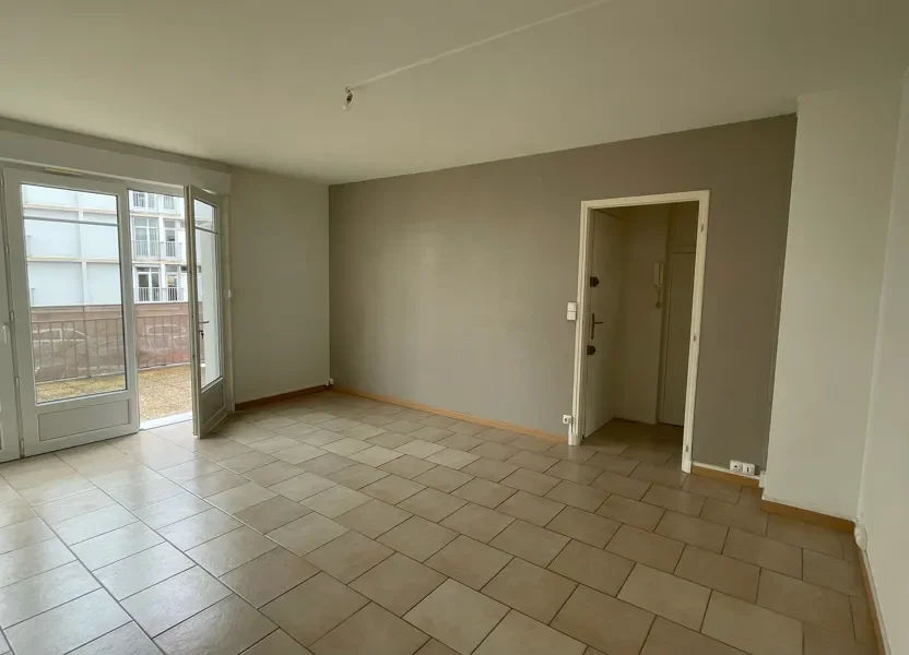 Appartement Rue Raymond Gaudry à Saint-Jean-de-la-Ruelle