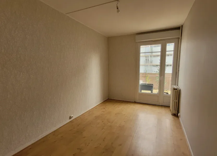 Appartement Rue Raymond Gaudry à Saint-Jean-de-la-Ruelle