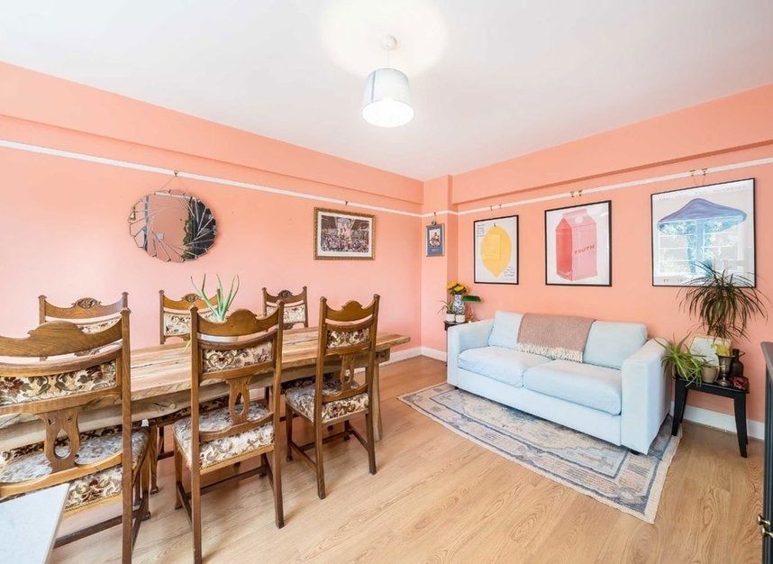 Flat West End Lane in Greater London