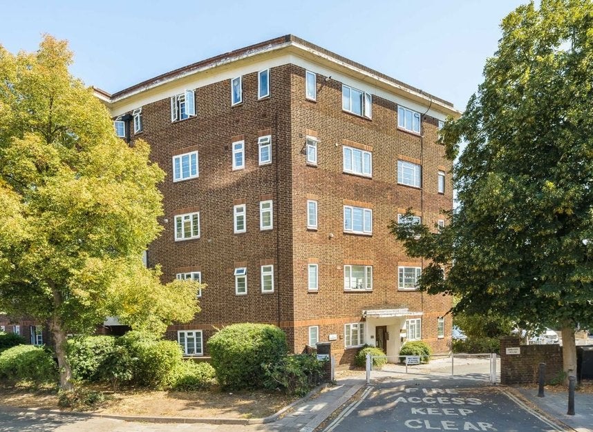 Flat West End Lane in Greater London
