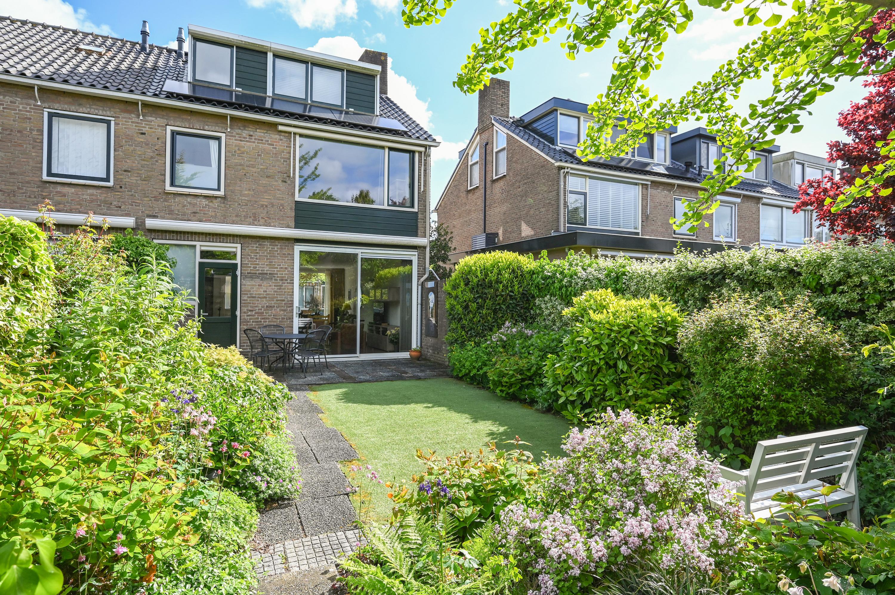 Huis Hugo de Grootlaan 32 in Uithoorn