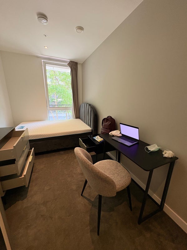 Room Liberty Bridge Road in Greater London