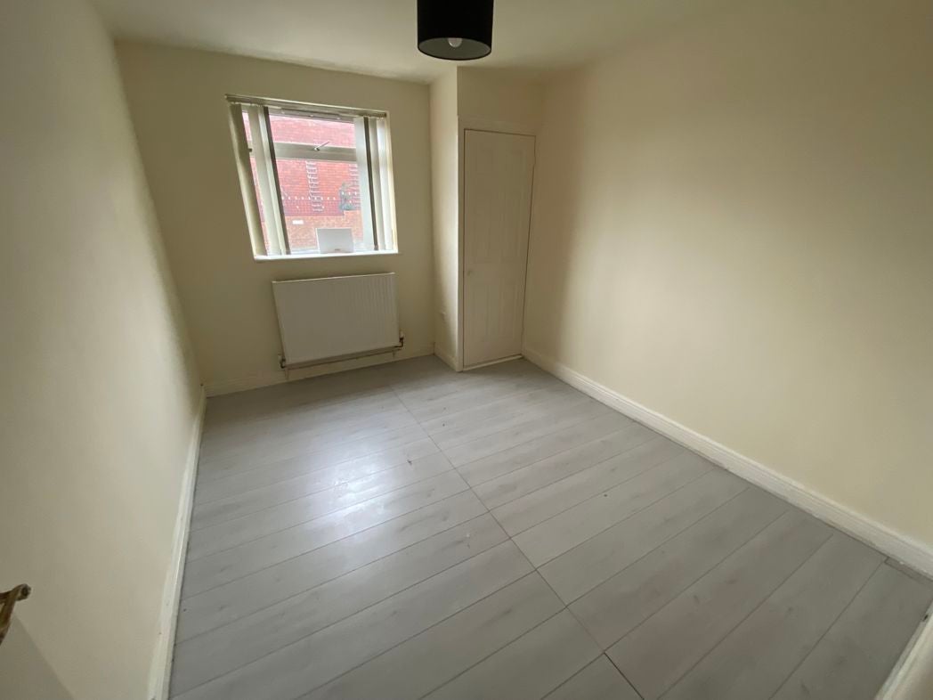 Flat Durham Road in Consett