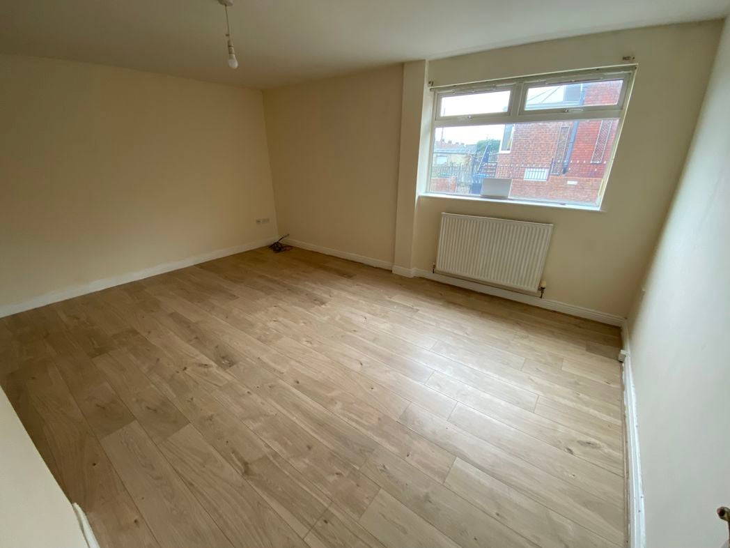 Flat Durham Road in Consett